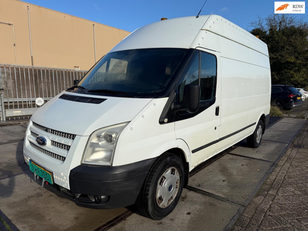 Ford Transit - 350L 2.2 TDCI Ambiente HD DC - AutoWereld.nl