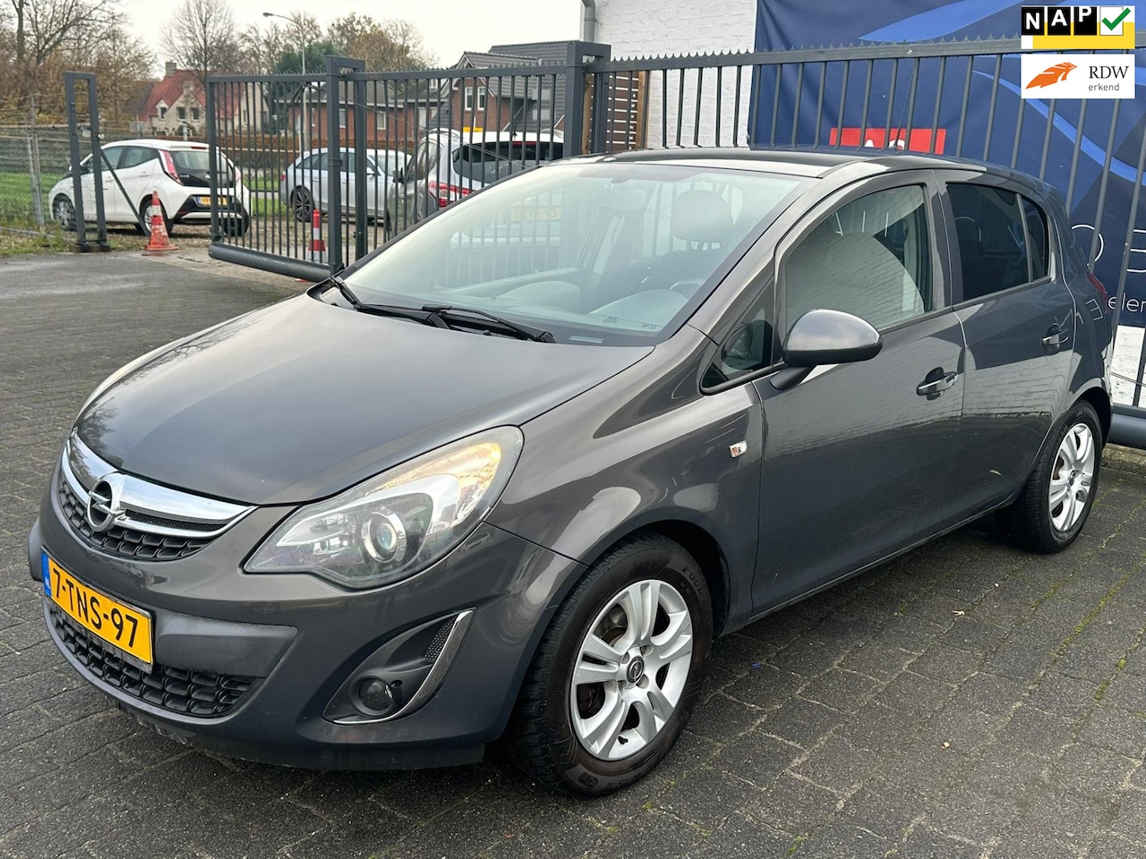 Opel Corsa - 1.2 EcoFlex Business+ LPG / AIRCO / NAVIGATIE / BLUETOOTH / NAP!! - AutoWereld.nl