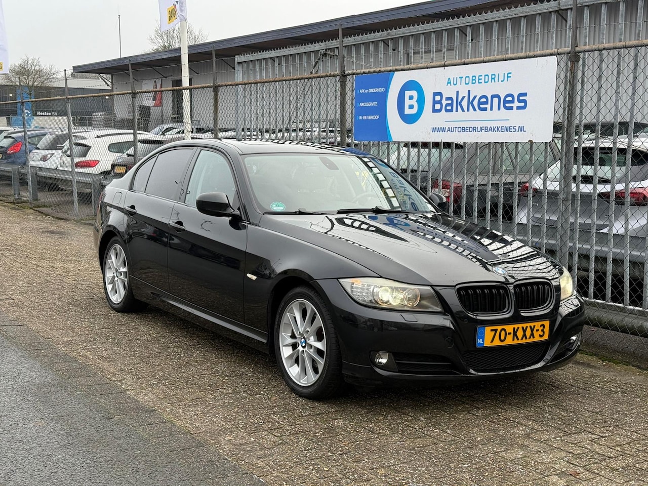 BMW 3-serie - 320i Business Line | Pano | Leder | Trekhaak - AutoWereld.nl
