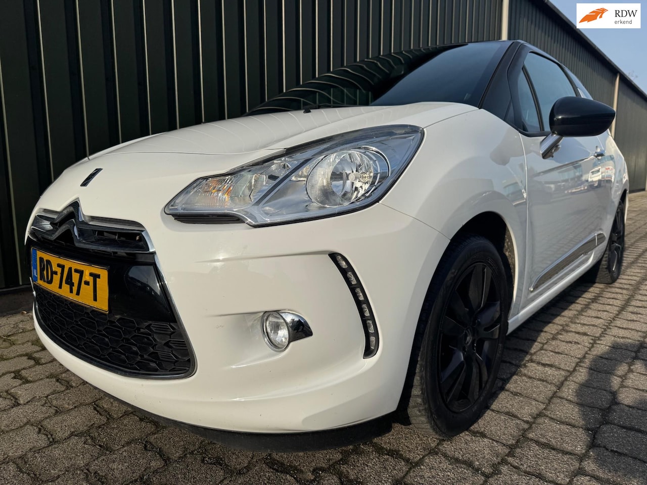 Citroën DS3 - 1.2 VTi Chic 1.2 VTi Chic - AutoWereld.nl