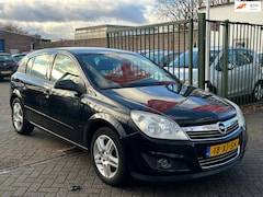 Opel Astra - 1.4 Temptation airco elektrische ramen cv op afs