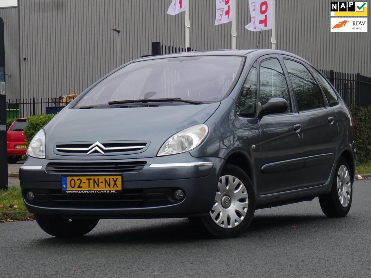 Citroën Xsara Picasso - 1.6i-16V Caractère NAP/PDC/APK 11-2026 - AutoWereld.nl