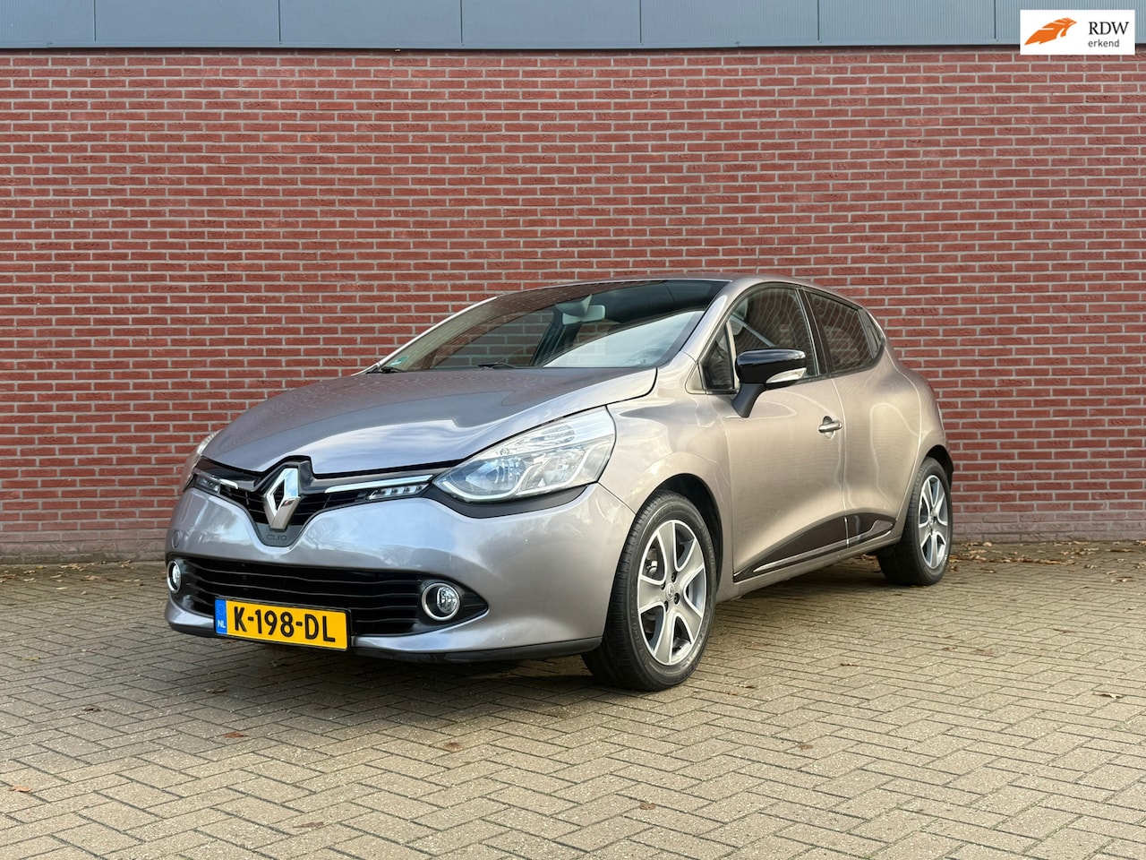 Renault Clio - 0.9 TCe Dynamique / Cruise / Airco / Parkeersensoren / Elektrische ramen - AutoWereld.nl