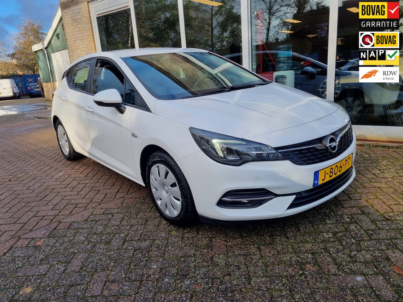 Opel Astra - 1.2 Business Executive 1.2 Business Executive,camera,1e eig. zeer netjes! - AutoWereld.nl