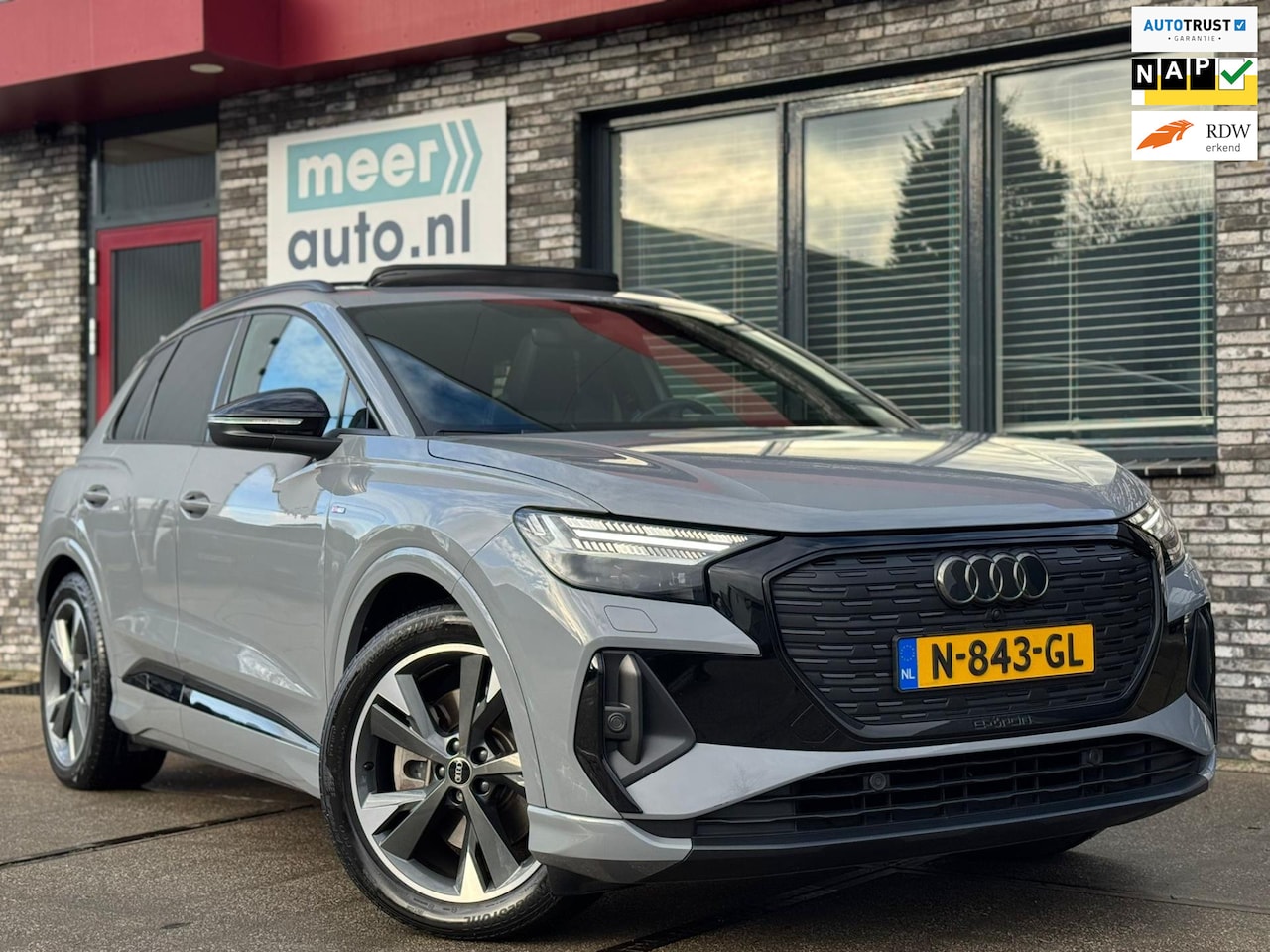 Audi Q4 e-tron - 40 S-LINE Competition 77 kWh VOL! PANO l SONOS l MATRIX l CARPLAY l 3-ZONE l ADAPTIEF l OR - AutoWereld.nl