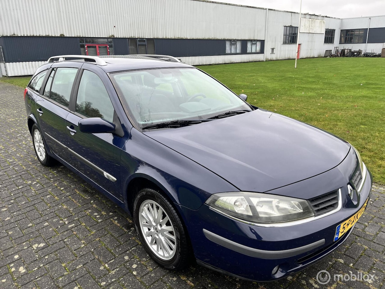 Renault Laguna Grand Tour - 1.6-16V Business / Cruise / Schuif-Kantel / APK / NAP / Airco / - AutoWereld.nl