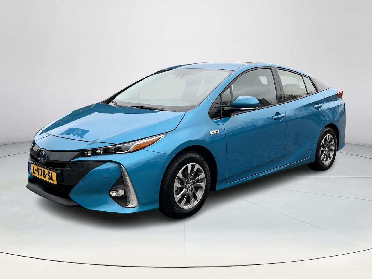 Toyota Prius - 1.8 Plug-in Executive All-in prijs | Automaat | Navigatie | Parkeersensoren - AutoWereld.nl