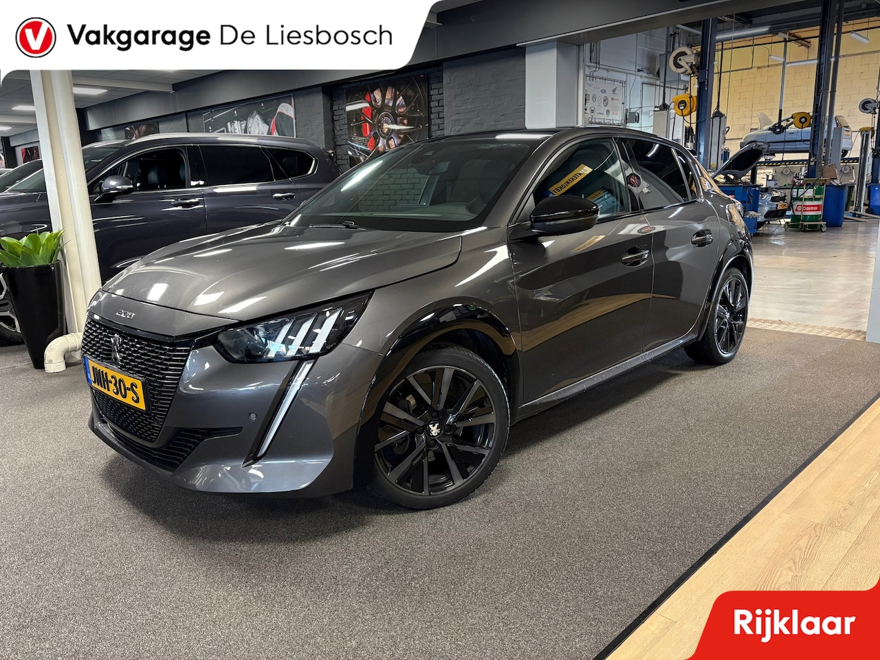 Peugeot 208 - 1.2 PureTech GT / Automaat / Panorama-dak / carplay / navigatie / camera - AutoWereld.nl