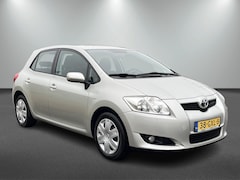 Toyota Auris - 1.6-16V Sol
