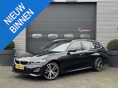 BMW 3-serie Touring - 320i High Executive M-Sport | Camera | Navigatie | DAB | 19 Inch Lichtmetalen Velgen | Led