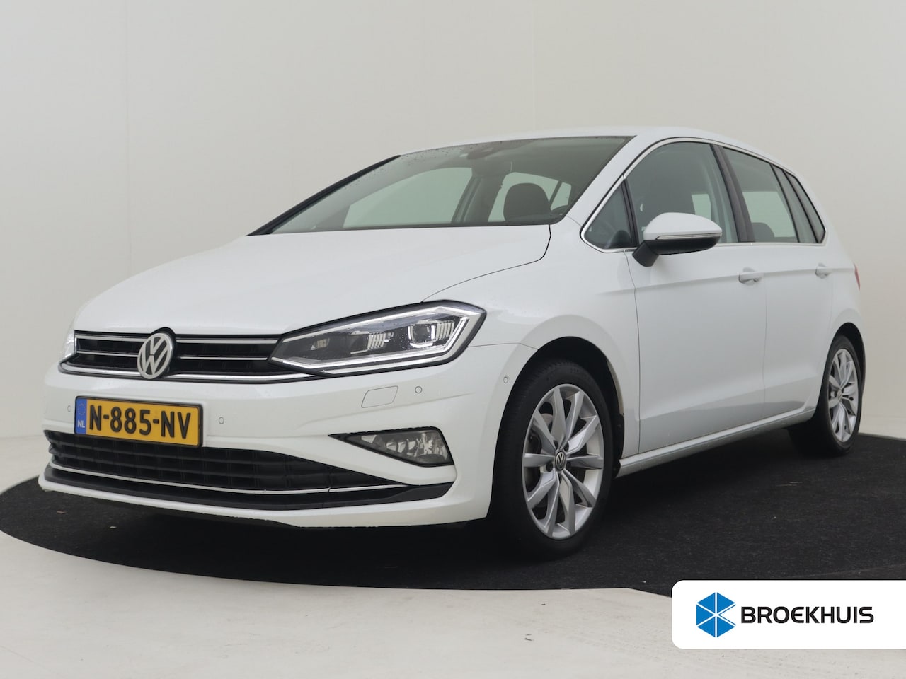Volkswagen Golf Sportsvan - 1.5 TSI ACT Highline 150pk DSG/AUTO | Trekhaak | Dynaudio | Dodehoekdetectie | Adaptief cr - AutoWereld.nl