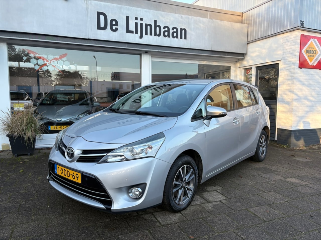 Toyota Verso - 1.8 VVT-i Aspiration 1.8 VVT-i Aspiration - AutoWereld.nl