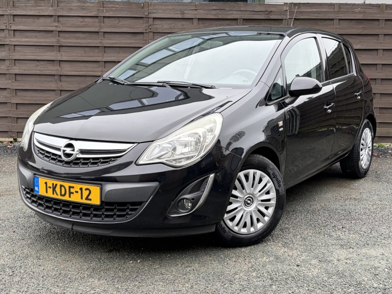 Opel Corsa - 1.2-16V 111 Edition / Airco / Nieuwe APK - AutoWereld.nl