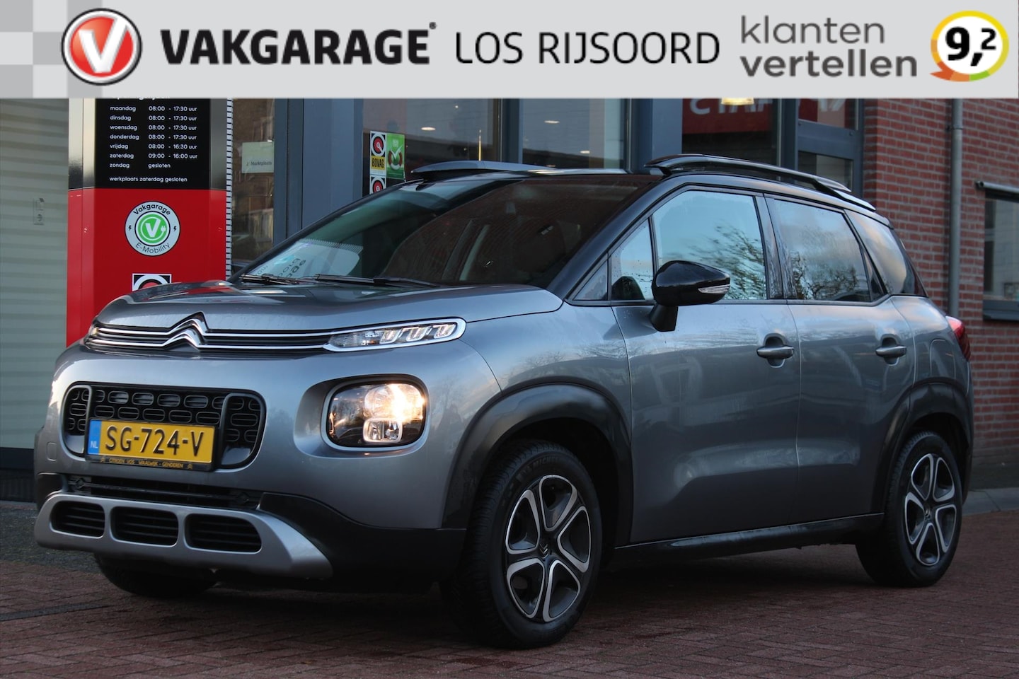 Citroën C3 Aircross - 1.2 PureTech *Feel* | Trekhaak | Carplay | Cruise & Climate Control | Privacy | PDC | Navi - AutoWereld.nl