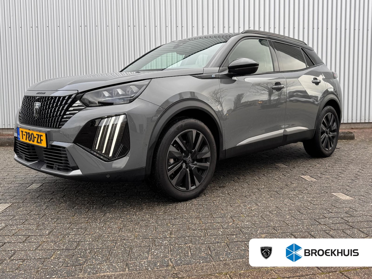 Peugeot e-2008 - EV GT 54 kWh | Bomvol! | Alcantara Interieur | Panoramadak | Camera Voor + Achter | Stoelv - AutoWereld.nl