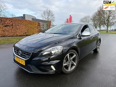 Volvo V40 - 1.6 D2 Summum R-DESIGN/NAP/PANO/NAVI/APK/CLIMA