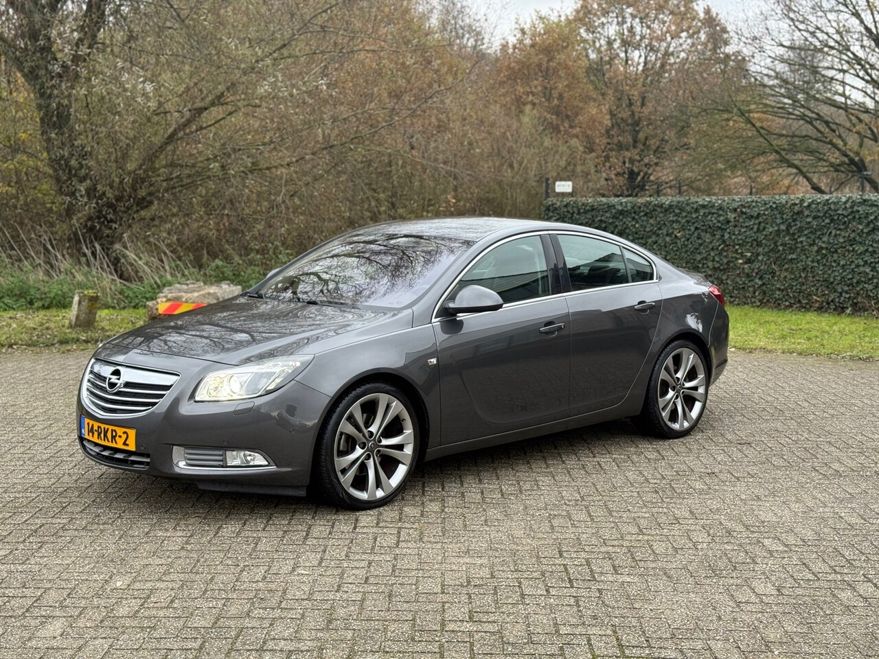 Opel Insignia - 1.6 T Sport LEER I CRUISE I PDC I NAP I NL AUTO I NETJES - AutoWereld.nl