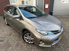 Toyota Auris Touring Sports - 1.8 Hybrid Executive / Navi / Camera / PDC / Leder / Clima
