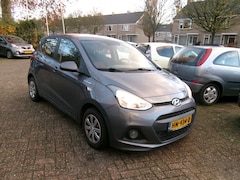 Hyundai i10 - 1.0i i-Motion Comfort Deurschade