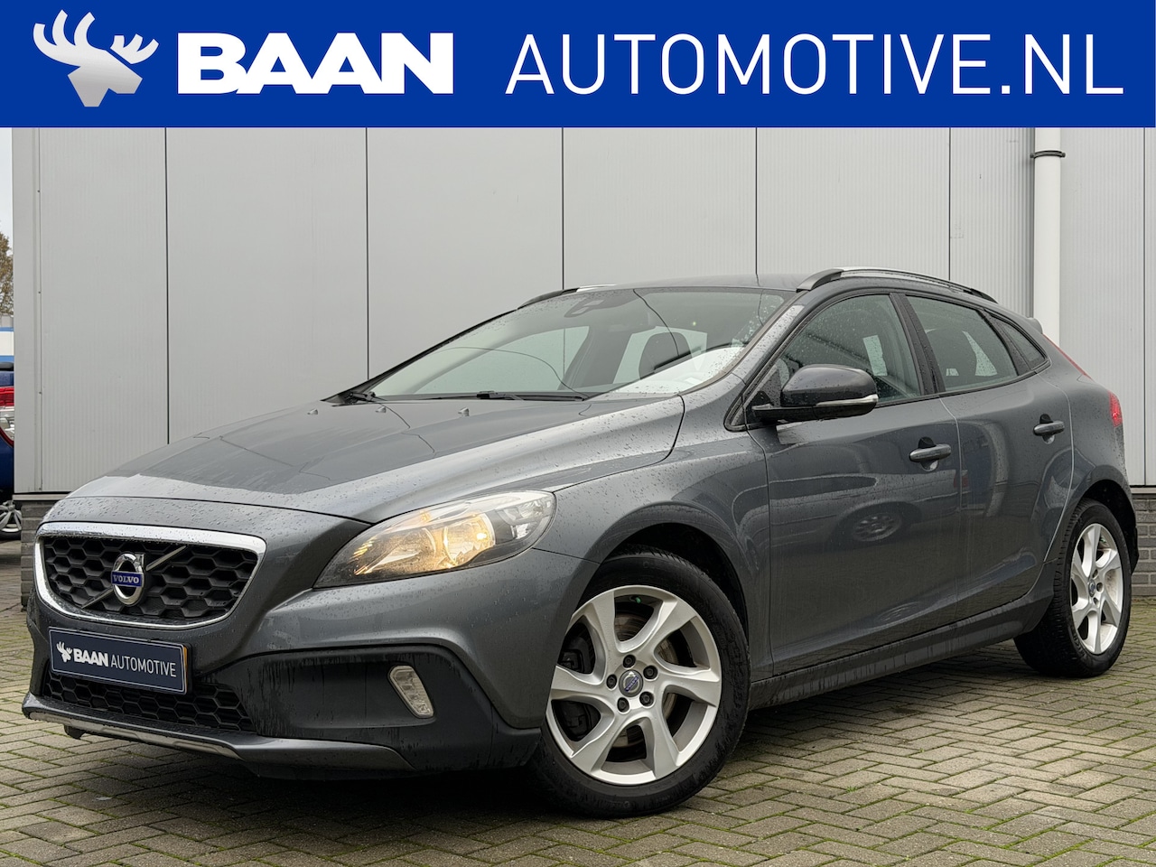 Volvo V40 Cross Country - 2.0 D3 Summum | 5 cilinder | - AutoWereld.nl