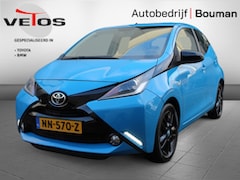 Toyota Aygo - 1.0 VVT-i x-cite Camera / Airco / Lichtmetalen velgen