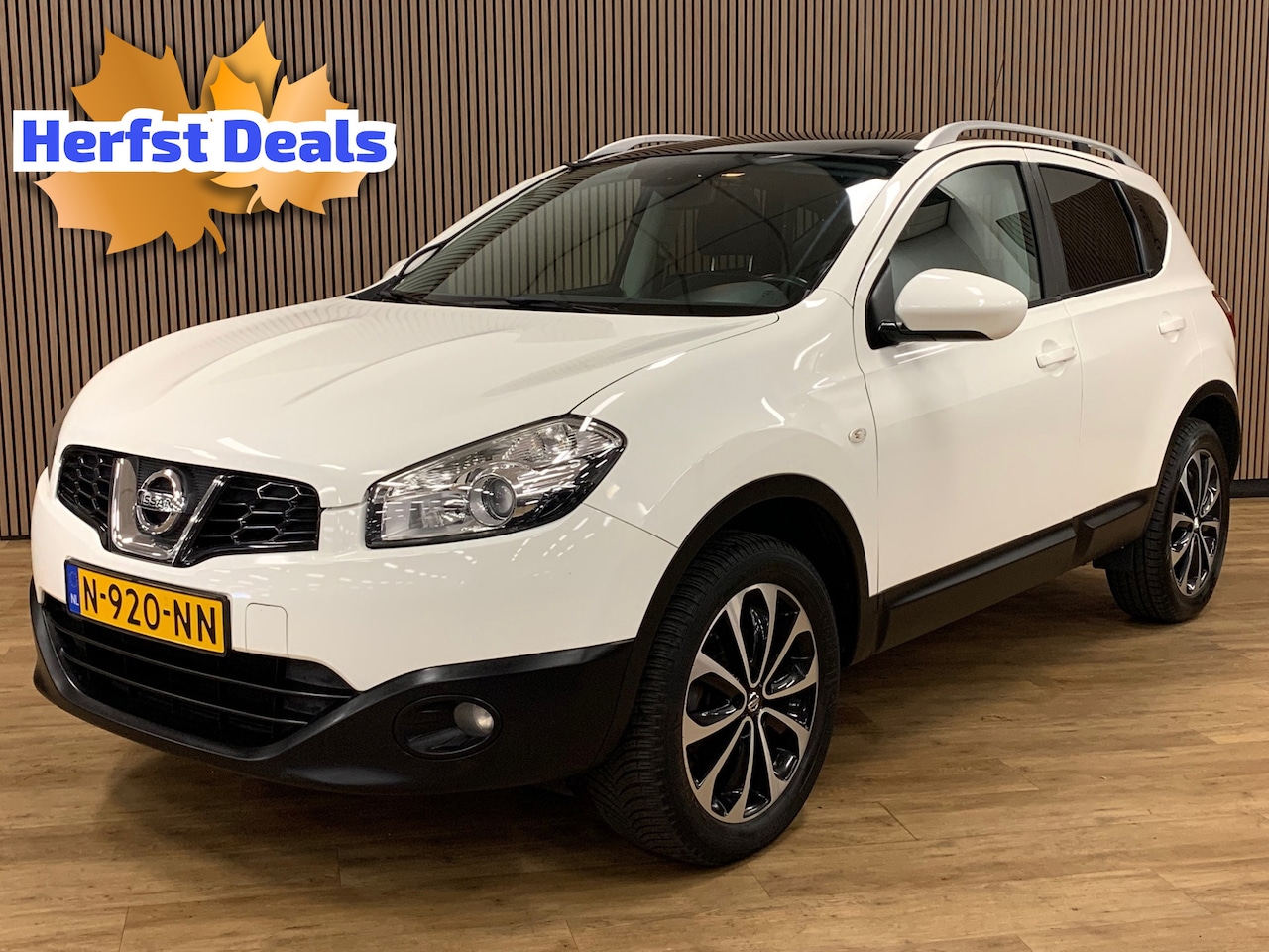 Nissan Qashqai - 1.6 Visia|Navigatie|Camera|Panoramadak|Climate Control| - AutoWereld.nl