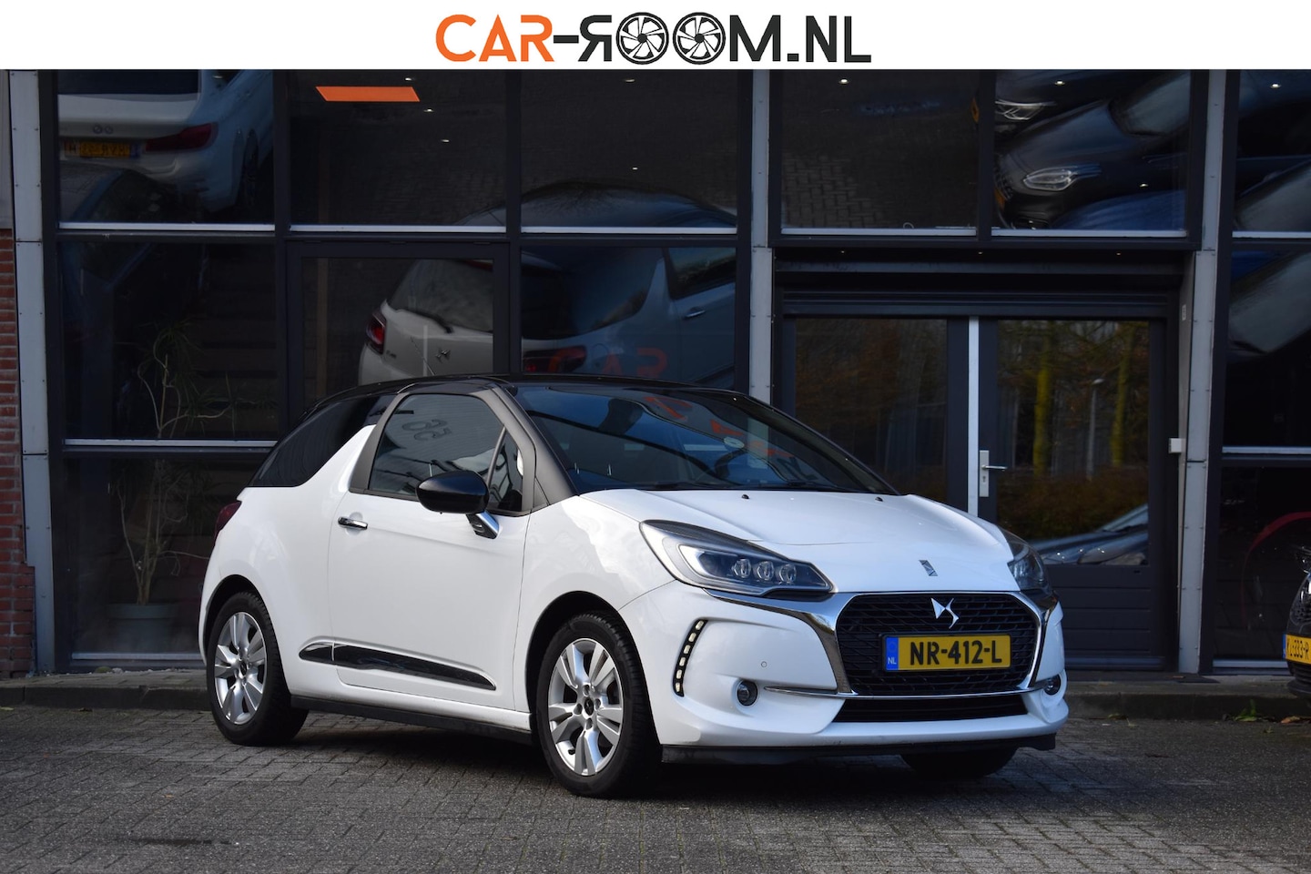 DS 3 - 1.2 PureTech So Chic Camera Airco Trekhaak - AutoWereld.nl