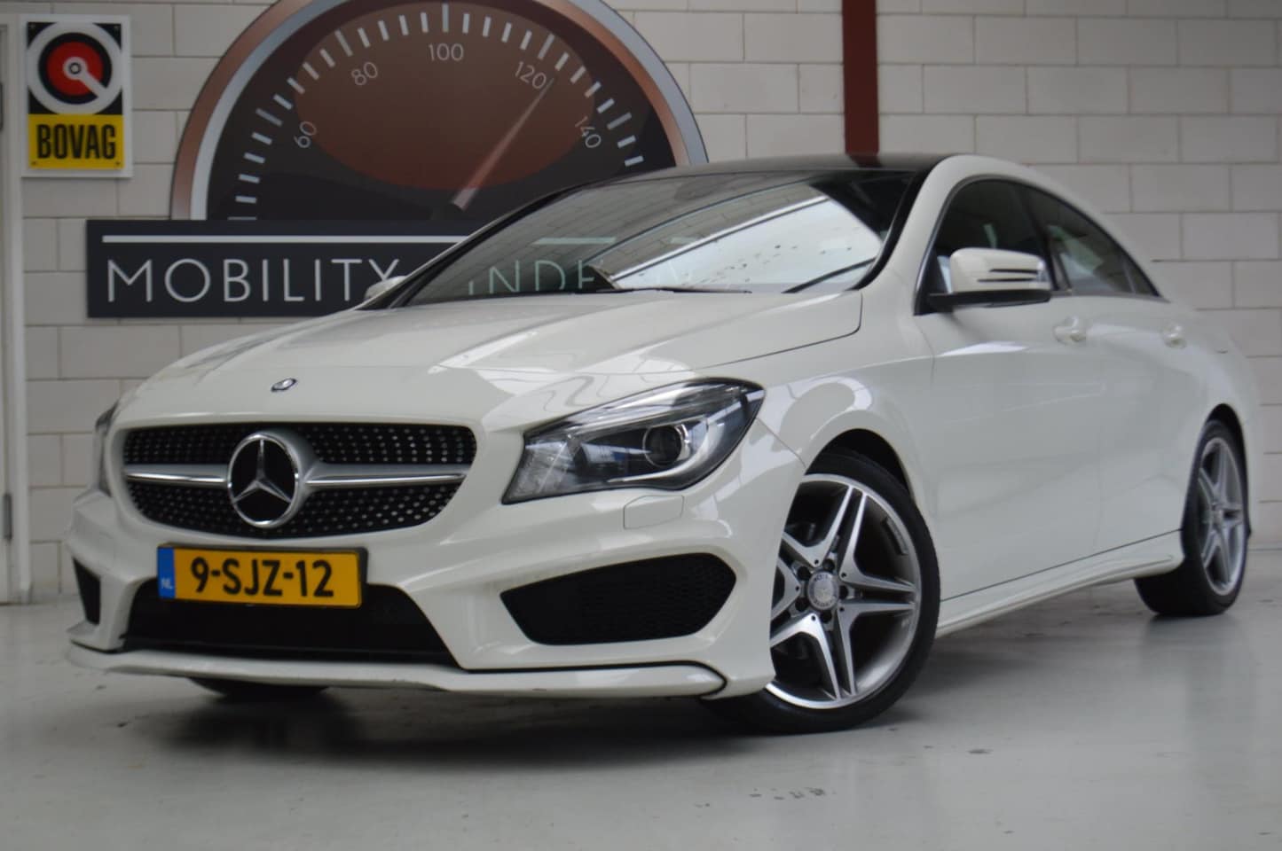 Mercedes-Benz CLA-Klasse - 200 Ambition AMG-line, XENON, PANORAMA, GARANTIE, NAVI, APK - AutoWereld.nl