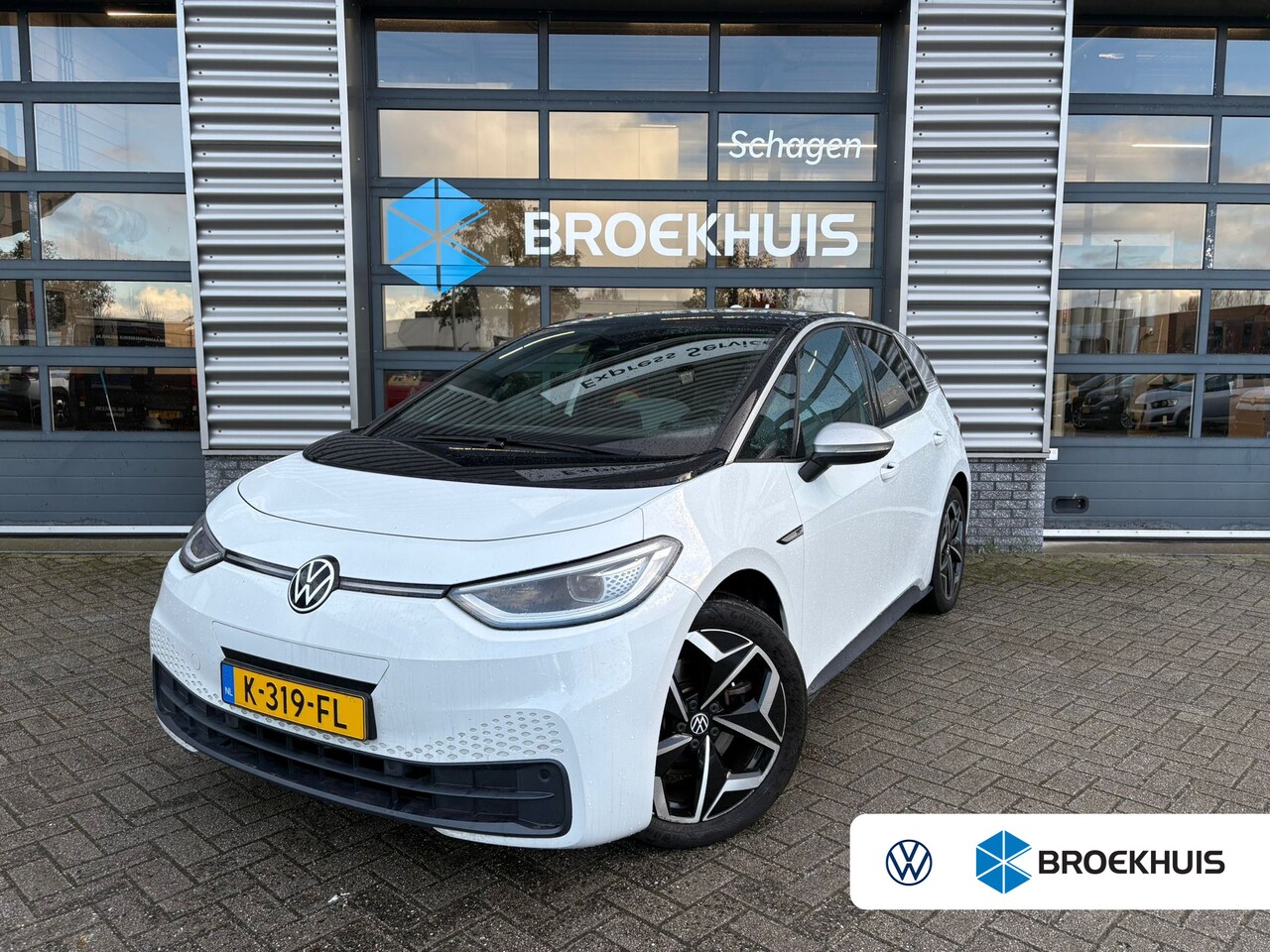 Volkswagen ID.3 - First Plus 58 kWh 204 pk | Achteruitrijcamera | Navigatie | Cruise control adaptief | - AutoWereld.nl