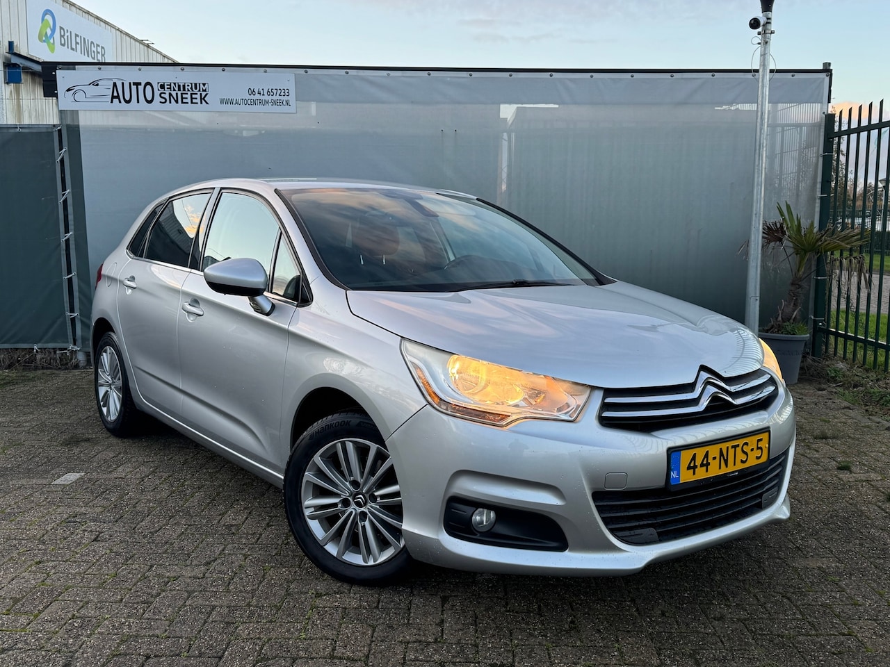 Citroën C4 - 1.6 VTi Tendance -Clima-Cruise-Navi-PDC-APK 06-26 - AutoWereld.nl