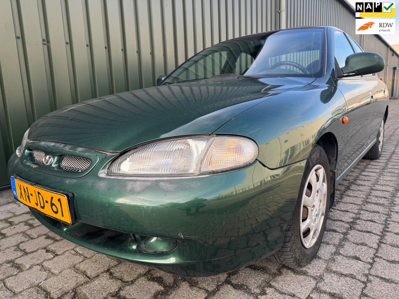 Hyundai Lantra - 1.6i GLS Automaat met Nieuwe APK - AutoWereld.nl