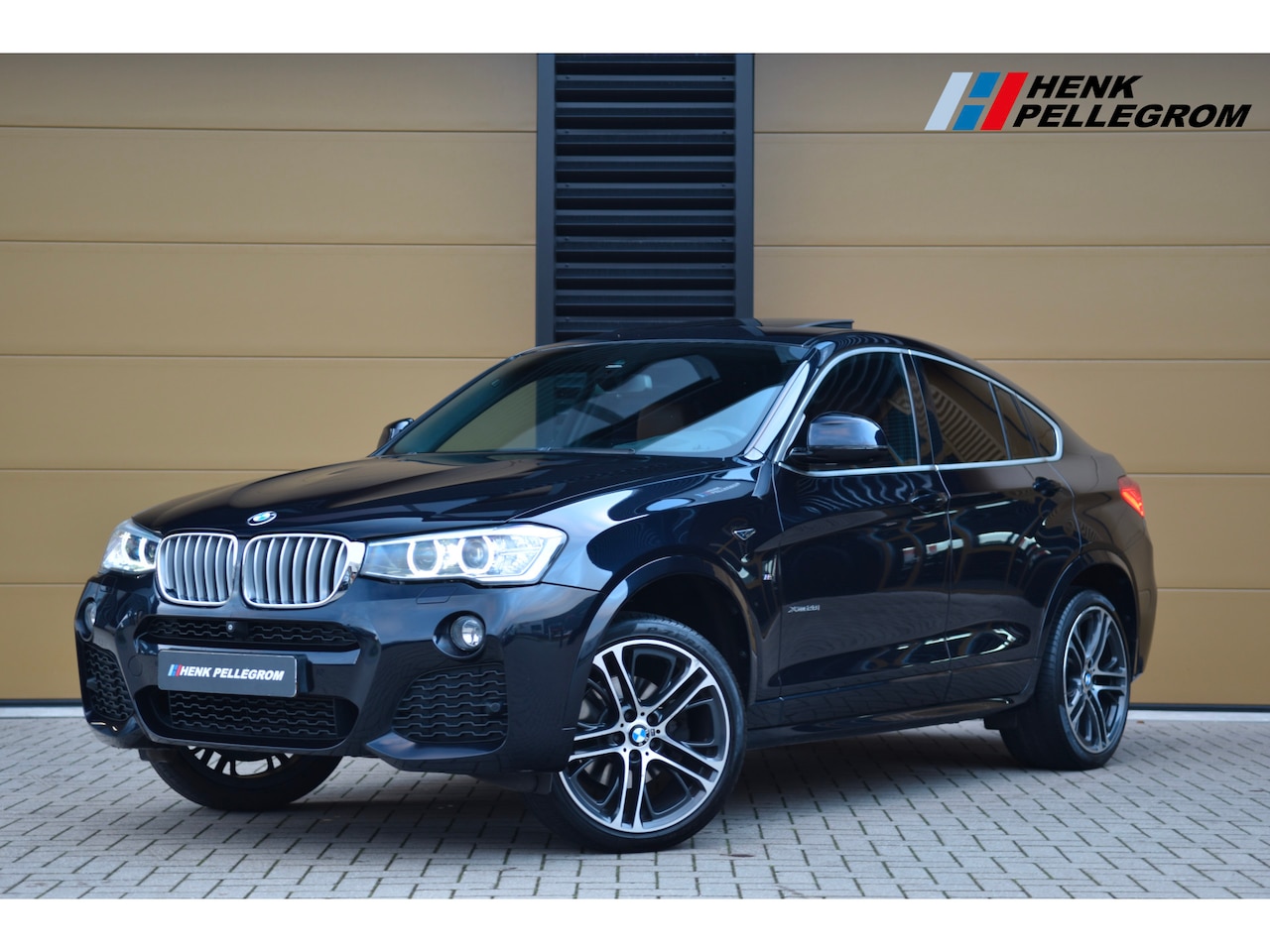 BMW X4 - xDrive28i High Executive M Sport Edition * Head-up * Panoramadak * Rondom Camera * Trekhaa - AutoWereld.nl