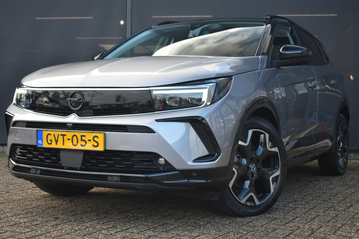 Opel Grandland - 1.2 Turbo Hybrid GS Advanced 136pk Automaat | Adaptive Cruise | Stuur/Stoelverwarming | LE - AutoWereld.nl