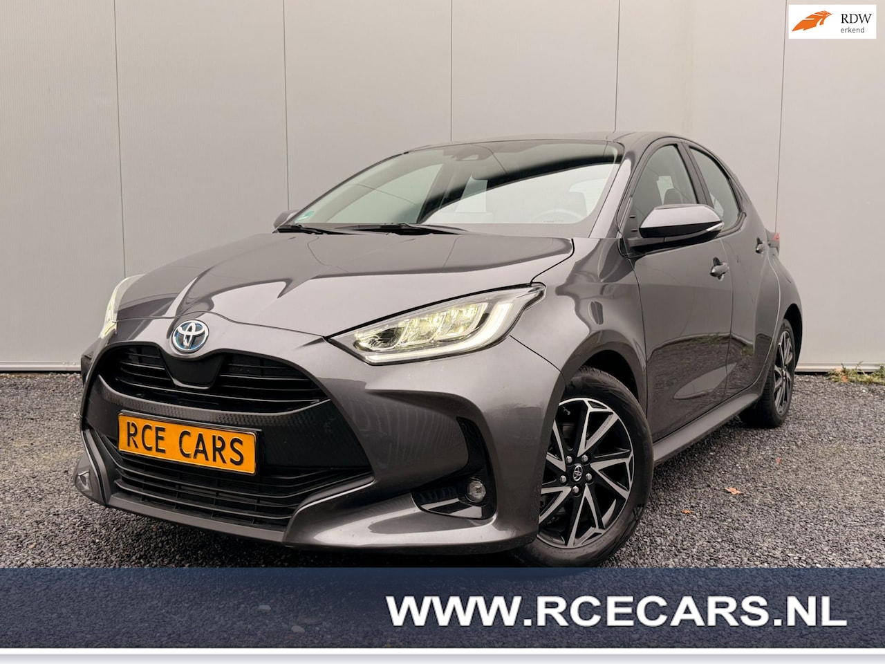 Toyota Yaris - 1.5 Hybrid Team ACC Carplay Stoelverw DAB Clima KM : 10.000 !!! - AutoWereld.nl