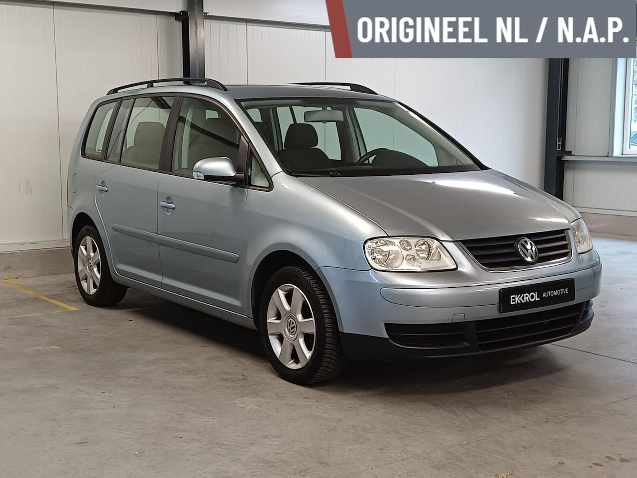 Volkswagen Touran - 1.6-16V FSI Business 1.6-16V FSI Business - AutoWereld.nl