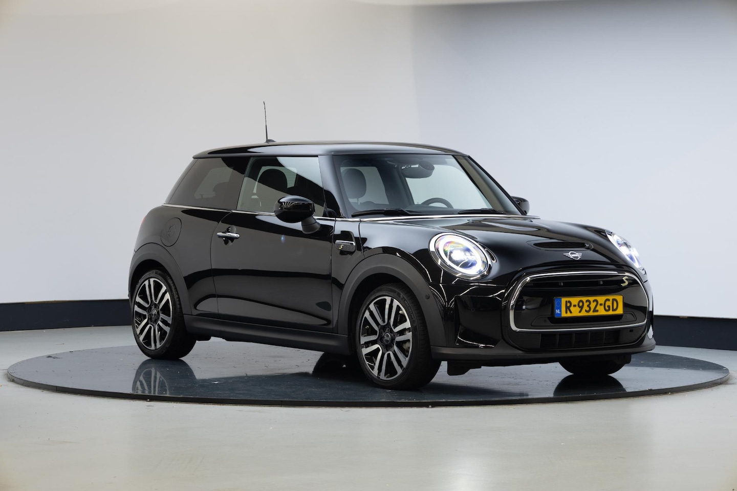 MINI Mini-Electric - Classic 33 kWh | Panoramadak | - AutoWereld.nl