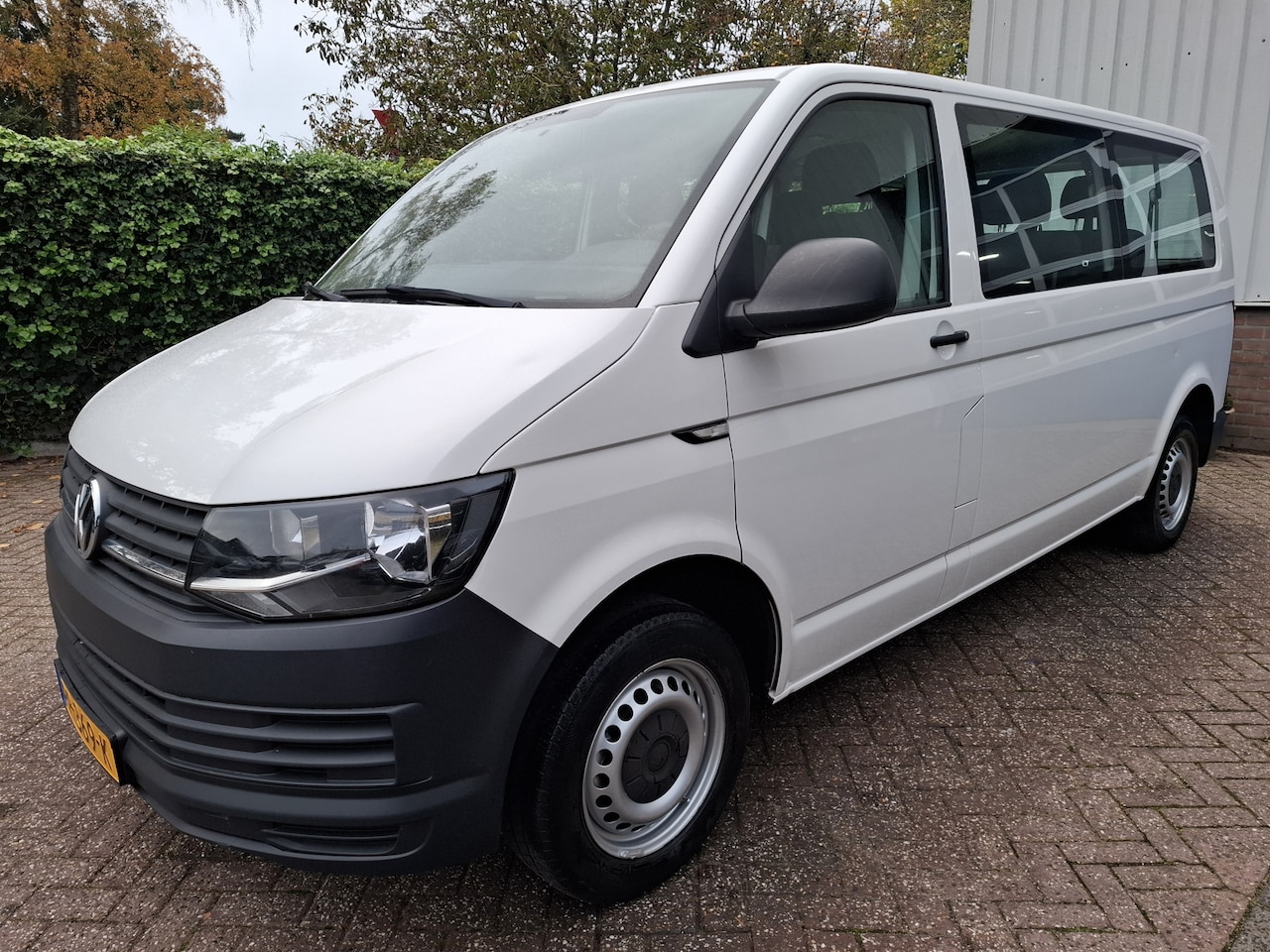 Volkswagen Transporter Kombi - 2.0 TSI L2H1 23595.- INCL BTW 9-PERSOONS BENZINE 150PK - AutoWereld.nl