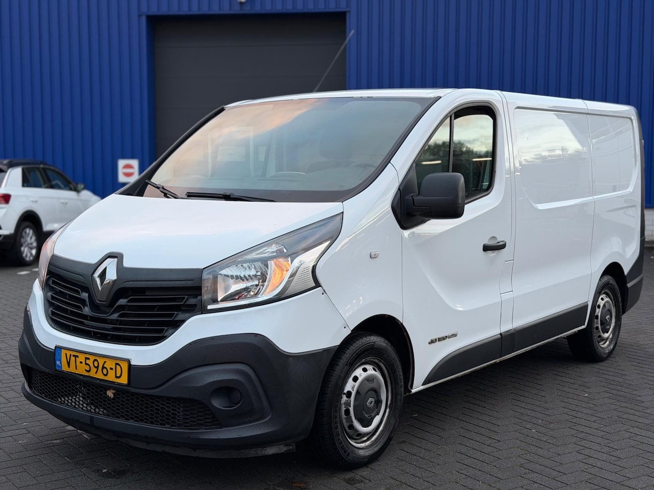 Renault Trafic - 1.6 dCi T29 L1H1 Comfort Energy/Cruise/Airco/Navi - AutoWereld.nl