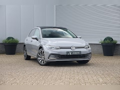 Volkswagen Golf - 1.5 TSI Style NAP|Pano|Camera|Keyless|Sfeerv|Led