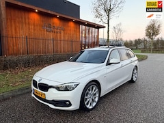 BMW 3-serie Touring - 318i panoramadak, trekhaak, verwarmde sportstoelen