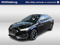 CUPRA Leon Sportstourer - 1.4 e-Hybrid 204PK Performance / Panoramadak / Kuipstoelen / Stuur + Stoelverwarming / Ver