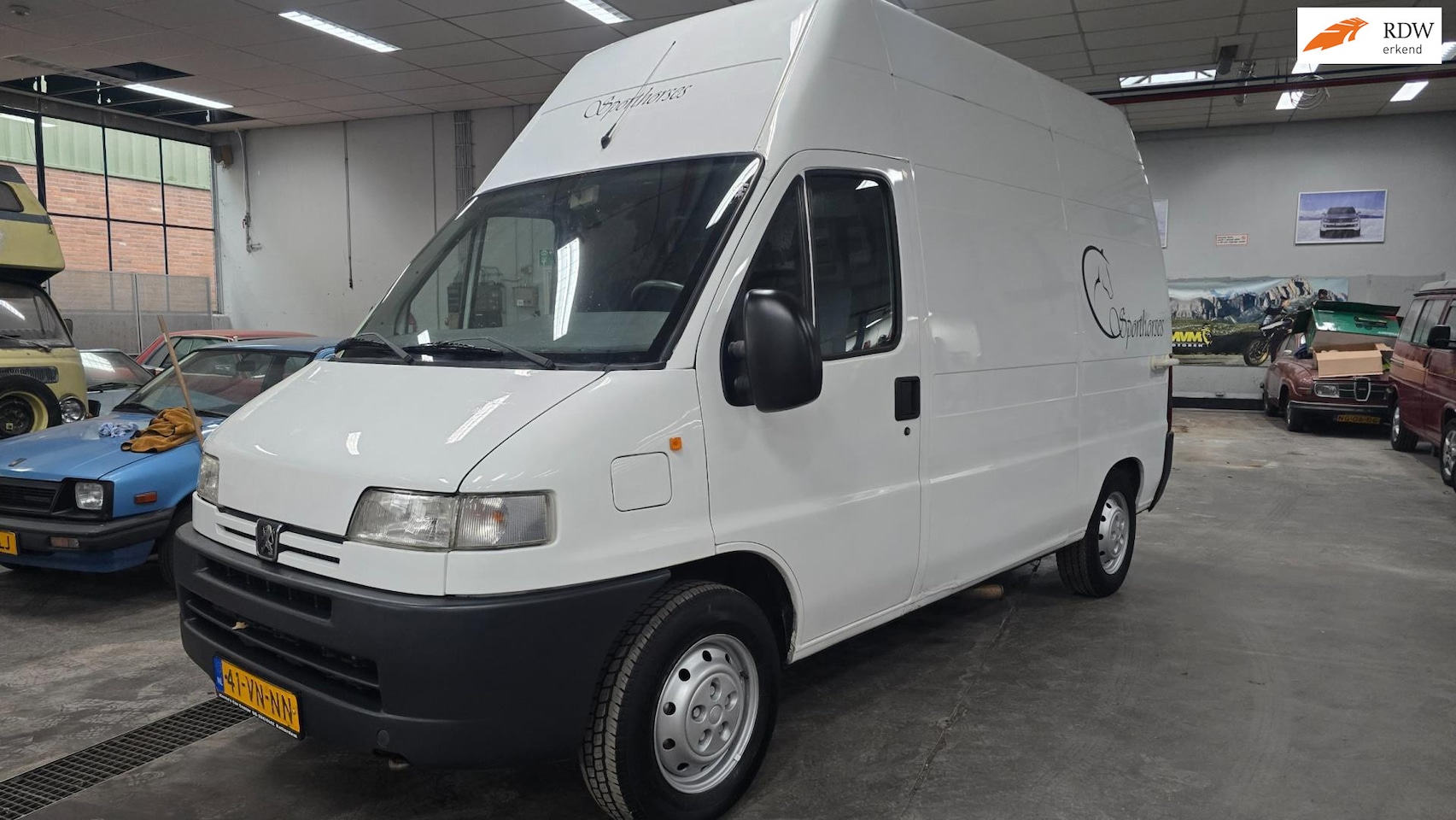 Peugeot Boxer - 350 MHS 2.5 paardenwagen!! Zeer netjes elektrische klep. - AutoWereld.nl