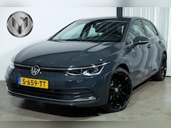 Volkswagen Golf - 1.4 eHybrid Style Let op 19 " velgen netto meerprijs