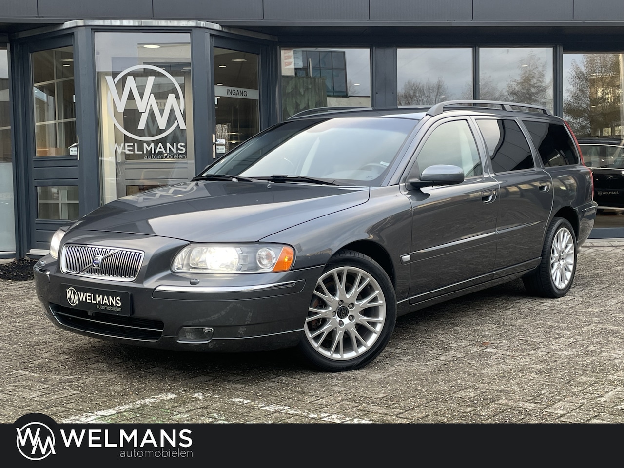 Volvo V70 - 2.5T Geartronic Summum Leder l Xenon l Youngtimer - AutoWereld.nl