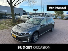 Volkswagen Passat Variant - 1.4 TSI GTE Highline 218 PK | Navigatie | Elektrische Achterklep | Digital Cockpit Pro | S