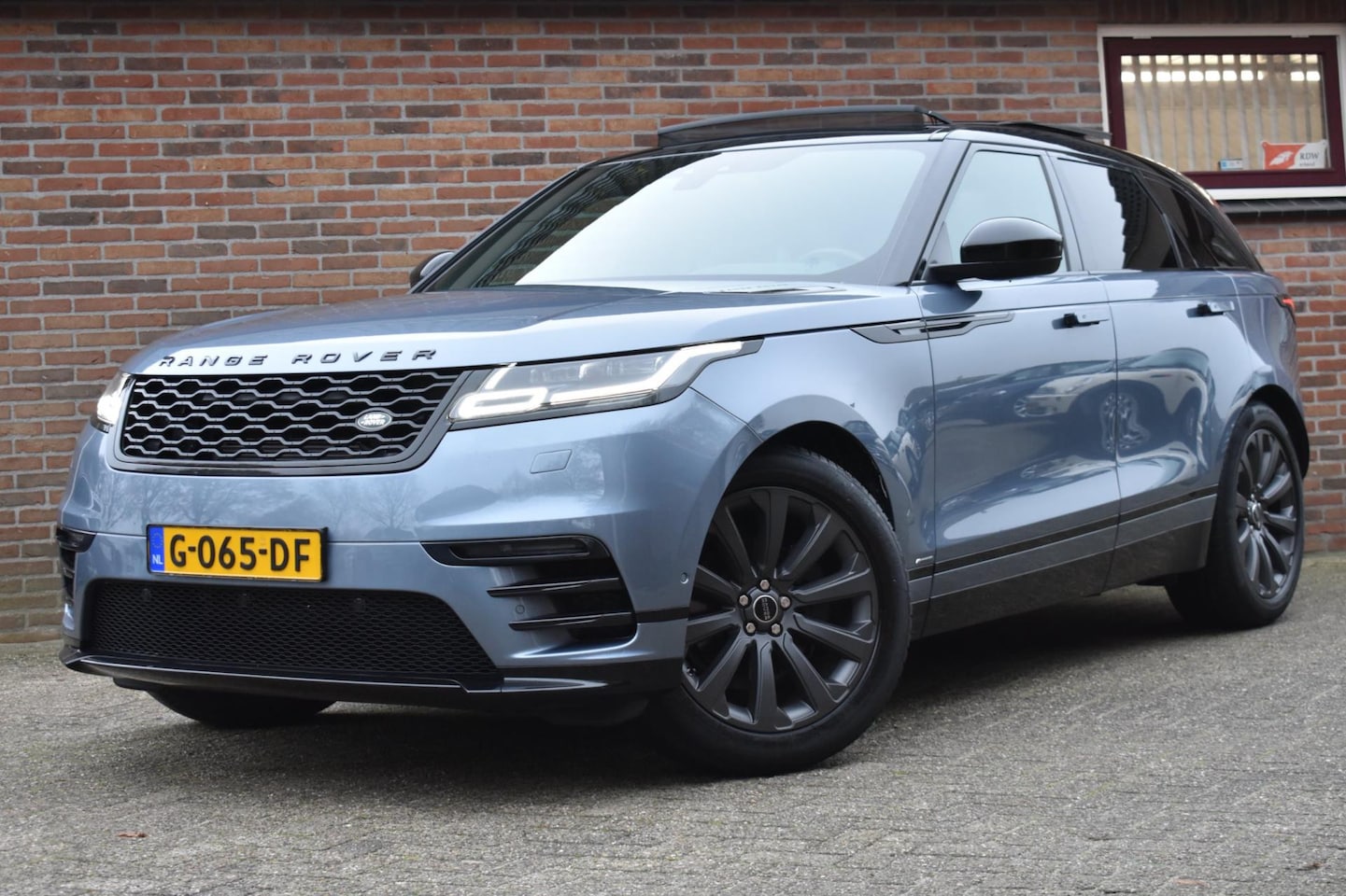 Land Rover Range Rover Velar - 2.0 I4 AWD R-Dynamic HSE '19 LED Pano Leder Clima NAvi Cruise - AutoWereld.nl