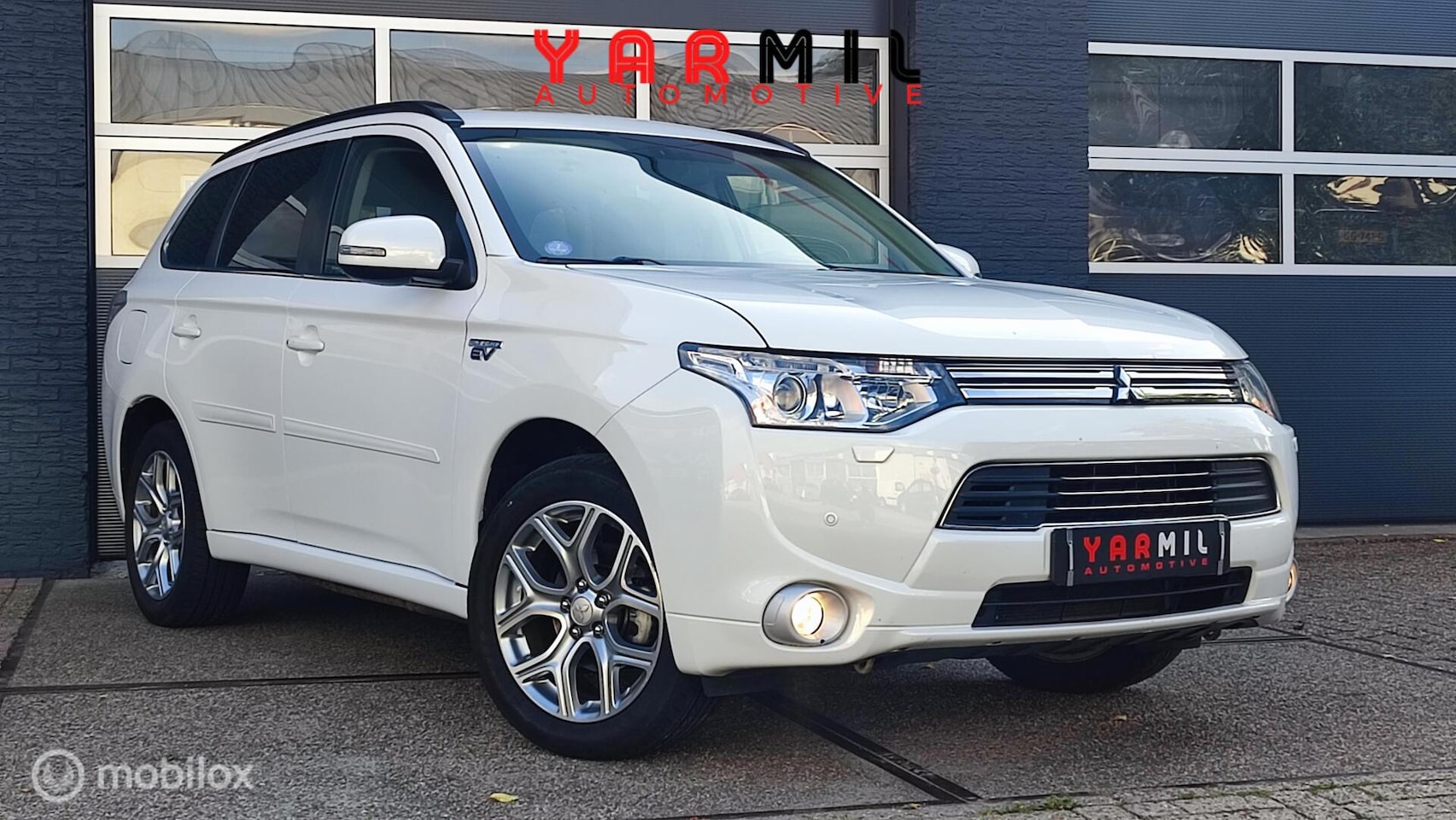 Mitsubishi Outlander - 2.0 PHEV Instyle ONWIJS NETTE WAGEN RIJKLAAR - AutoWereld.nl