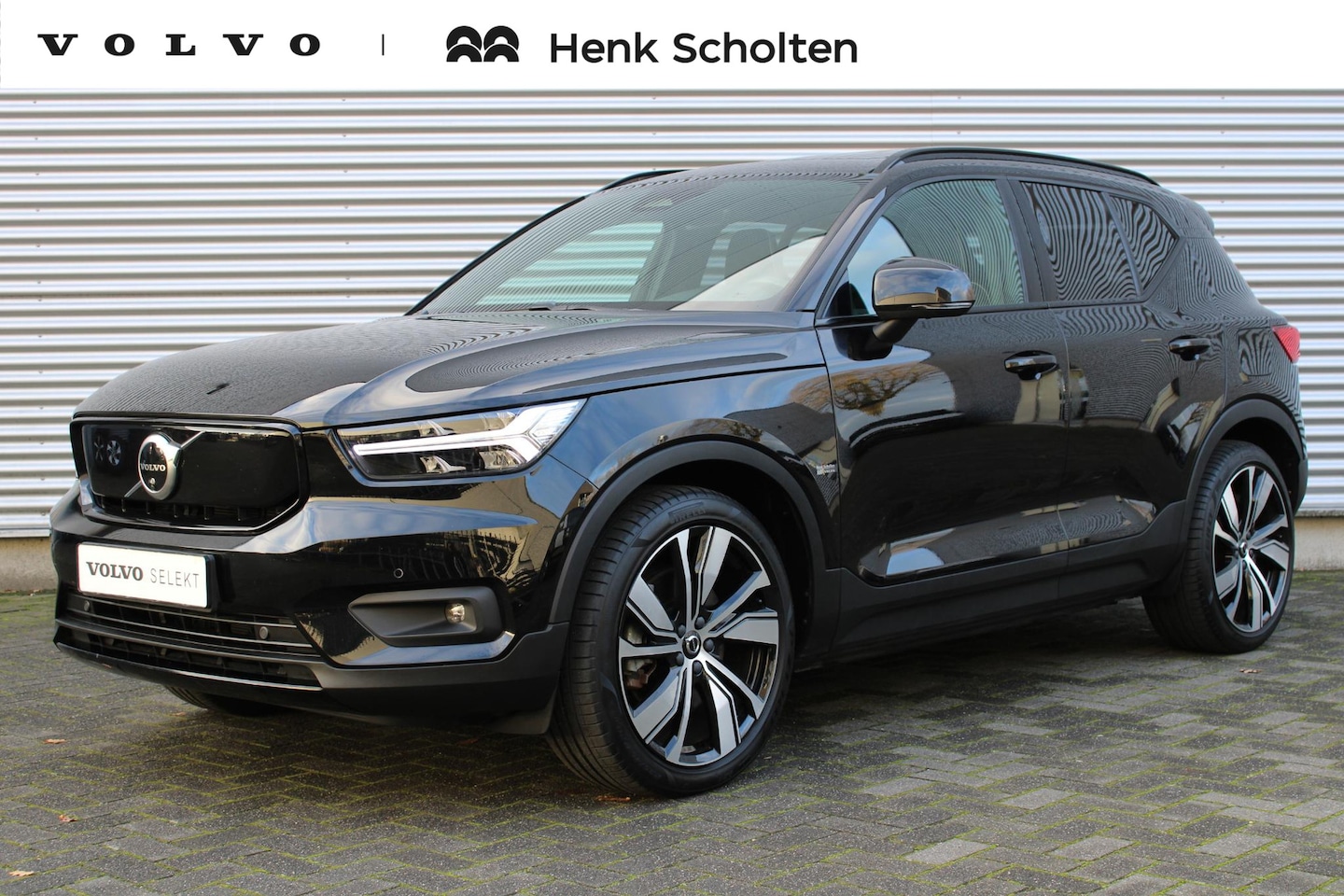 Volvo XC40 - Recharge P8 AWD R-Design | Trekhaak | Stoel- en Stuurverwarming | Adaptieve Cruise Control - AutoWereld.nl