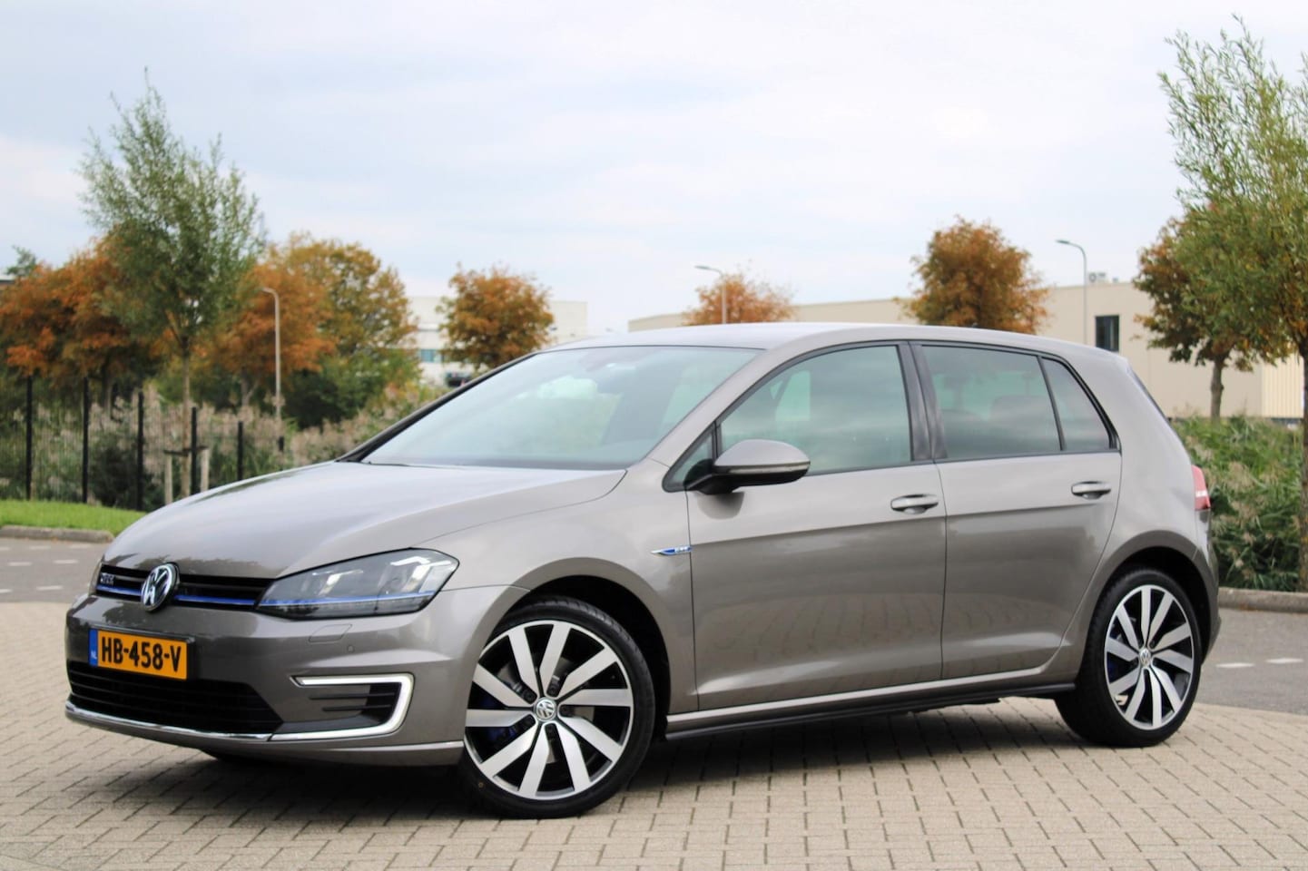 Volkswagen Golf - 1.4 TSI GTE l Clima l Navi l Camera l Trekh - AutoWereld.nl