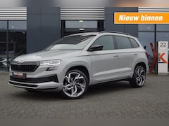 Skoda Karoq - 1.5 TSI DSG Sportline 150pk/Trekhaak wegklb./Panodak/ Navi Columbus/ACC/DCC/Camera